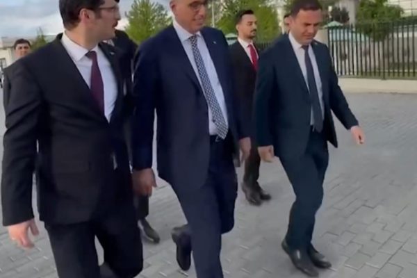 “İş Başa Düştü, Her Gün Yürüyeceğiz” Diyen Vatandaşlar Sokağa İndi: Hak Arayışı Yürüyüşe Dönüştü